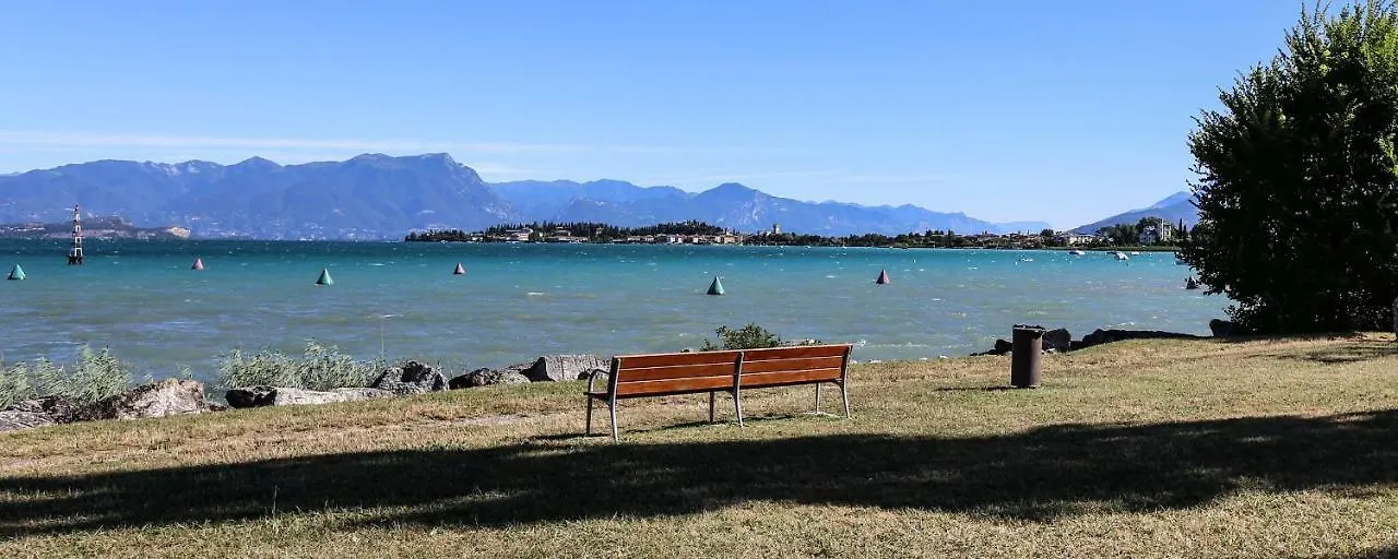 Villetta Anna Sirmione 0*,